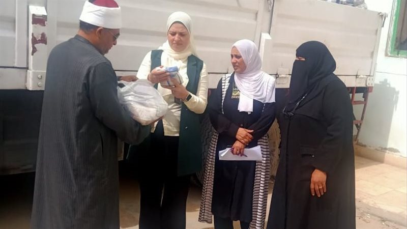 جانب من عملية الاستلام،