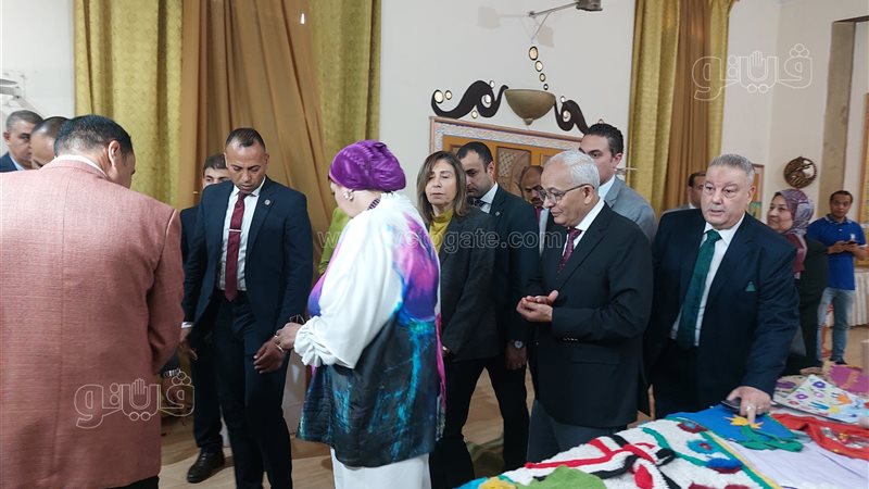  وزير التربية والتعليم