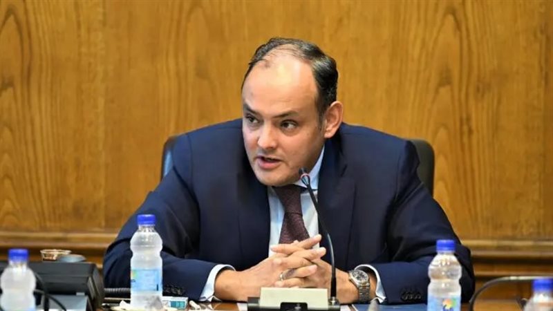وزير الصناعة أحمد