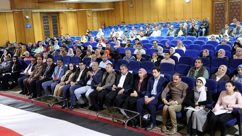 ندوة التعريفية لبرامج