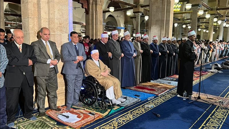 صلاة التراويح بالجامع