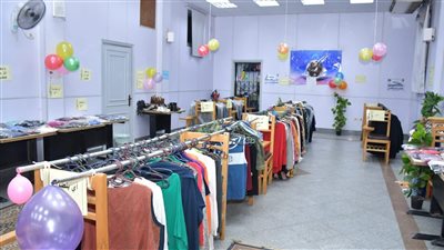 كليات جامعة القاهرة تنظم معرض ملابس مجاني للطلاب بمناسبة عيد الفطر