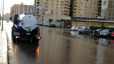 انتشار سيارات الصرف الصحي في الإسكندرية بسبب سوء الأحوال الجوية 