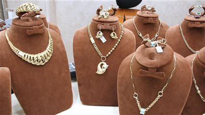 200 جنيه ارتفاعا في سعر جرام الذهب، وهذه أكثر تصميمات الذهب مبيعا (صور)