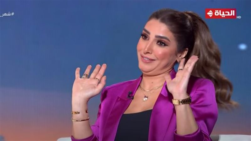 الفنانة روجينا، فيتو