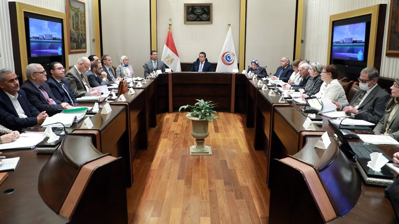 اجتماع وزير الصحة،