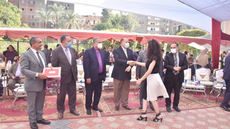 تكريم طلاب المدرسة