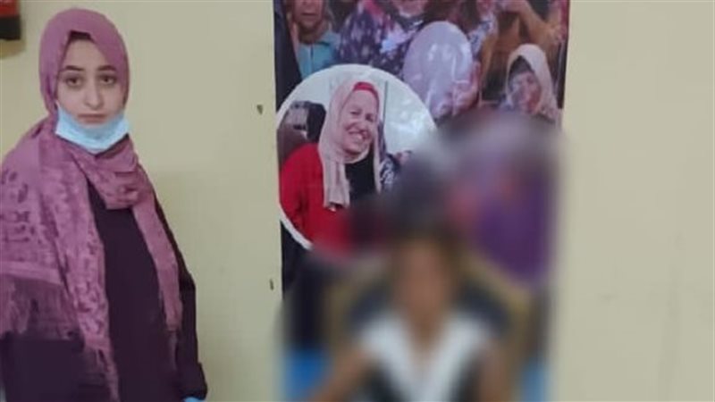 الفتاة الجامعية 