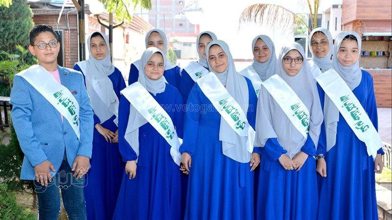المكرمين 