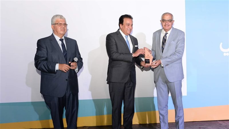 جامعة المنصورة تفوز