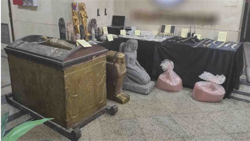 قطع أثرية القاهرة