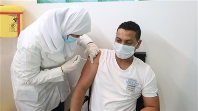 باحث بعلم الفيروسات يكشف حقيقة تسبب لقاح كورونا في عقم الرجال|فيديو 