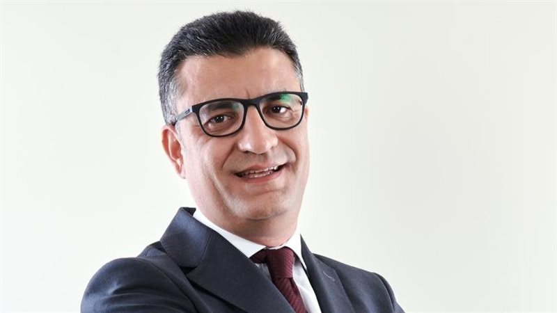 طارق كامل، الرئيس