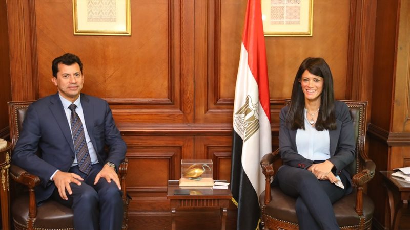 وزيرا الشباب والتعاون
