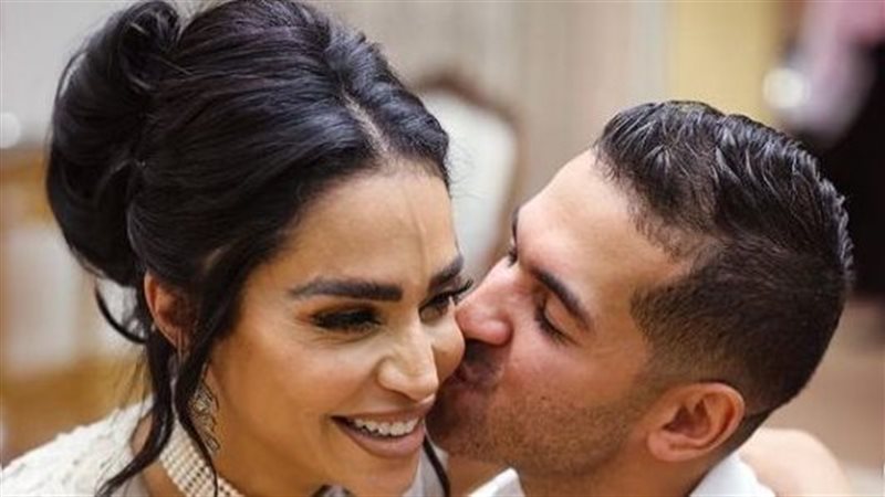 هاني حتحوت وخطيبته