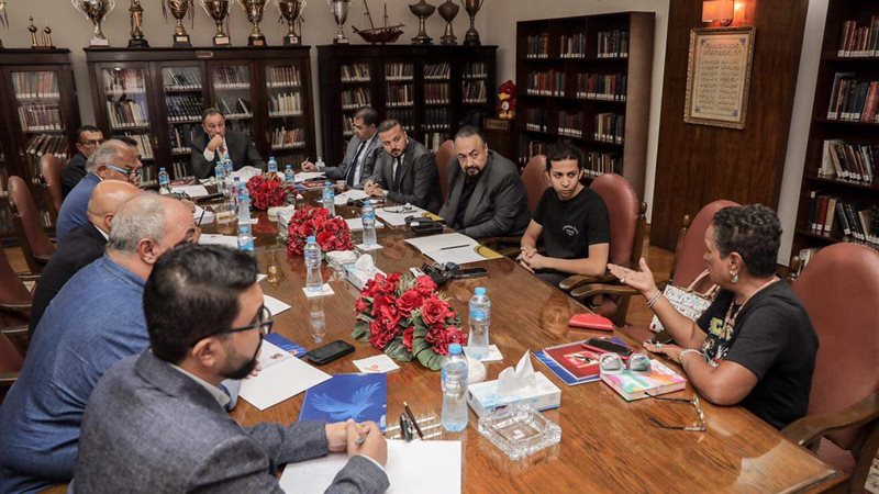 اجتماع الخطيب مع