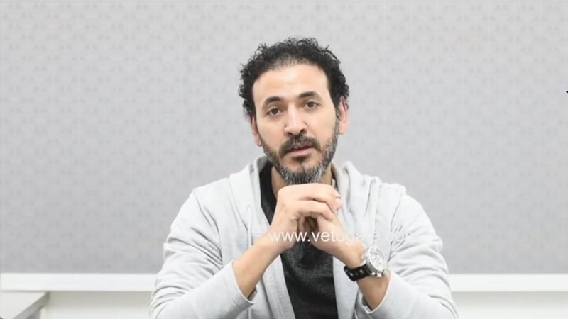 الدكتور عبد العزيز