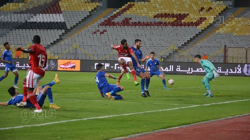 الأهلي يتقدم على