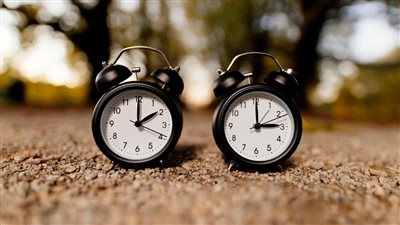 التوقيت الصيفي، قدم ساعتك 60 دقيقة في هذا الموعد