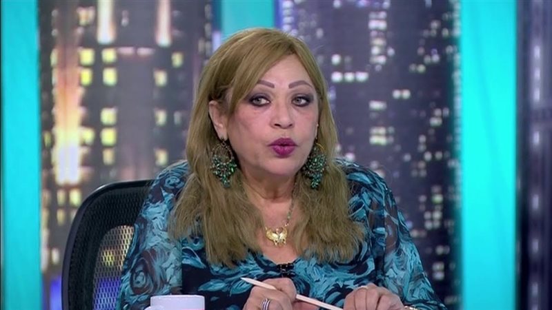 منى عمر، فيتو