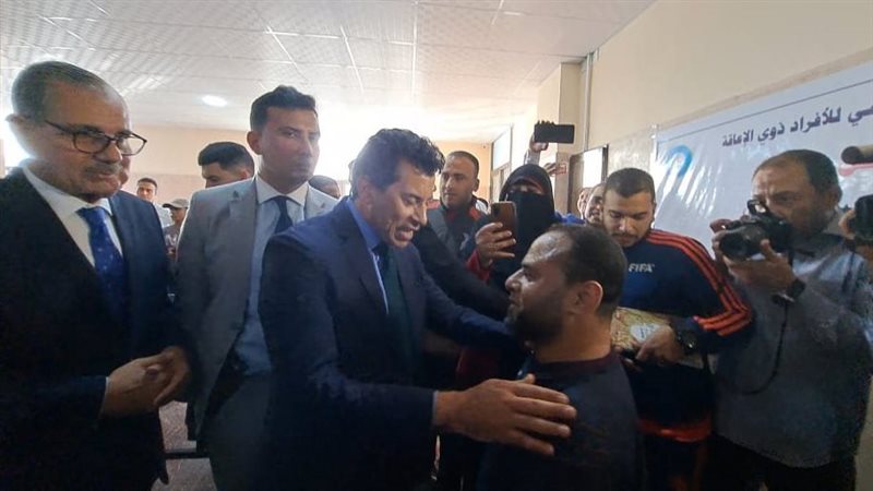 وزير الشباب والرياضة