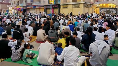 بالونات ولبس جديد، توافد الأهالي على ساحات صلاة عيد الفطر المبارك بمطروح (صور)