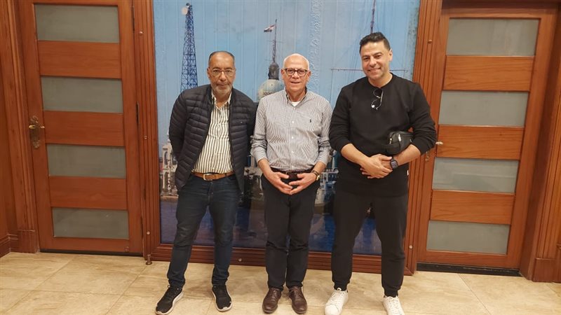 محافظ بورسعيد يتوسط