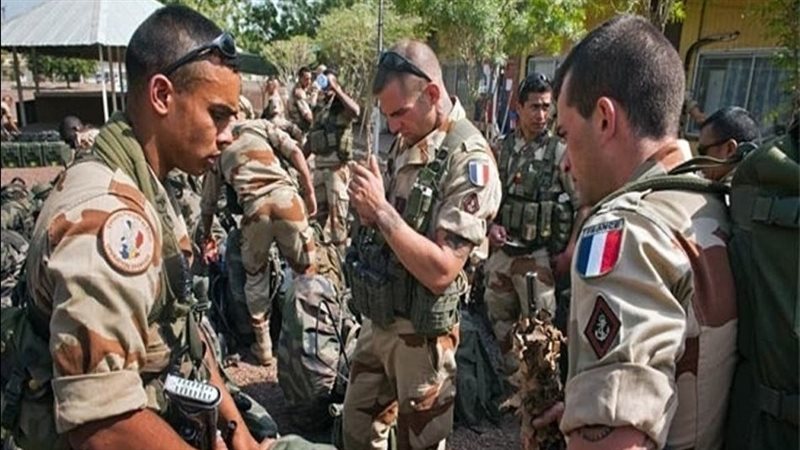 قوات فرنسية، فيتو