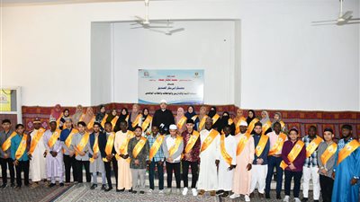 وزير الأوقاف يلتقي نخبة من الطلاب الوافدين حفظة القرآن الكريم وأصحاب المواهب