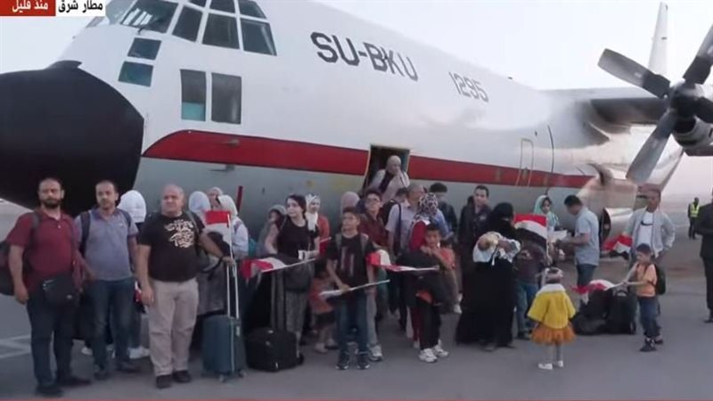 المصريين العائدين
