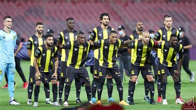 بنزيما يقود هجوم اتحاد جدة أمام الاتفاق في الدوري السعودي
