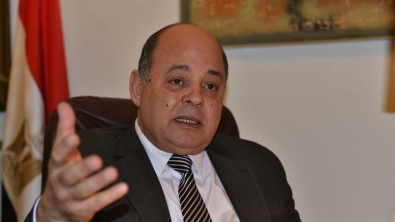 الدكتور صابر عرب