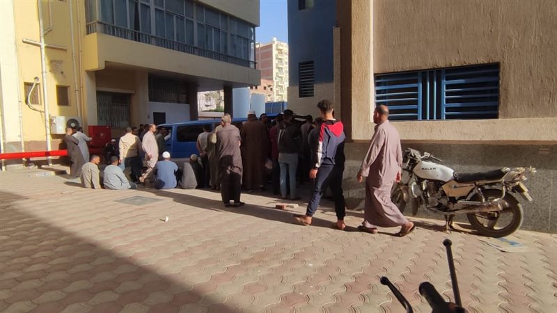 خروج جثمان شاب توفي