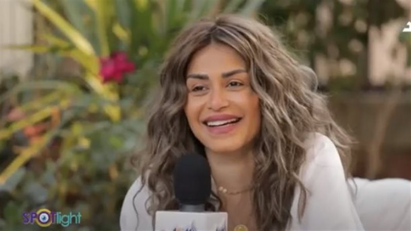 الفنانة منة فضالي،