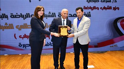 أشرف صبحي يشهد ختام منتدى الحوار الوطني للشباب بالمجمع الثقافي بدمنهور