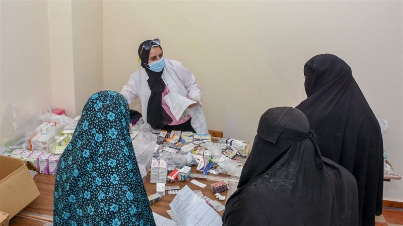 8 قوافل طبية تنفذها