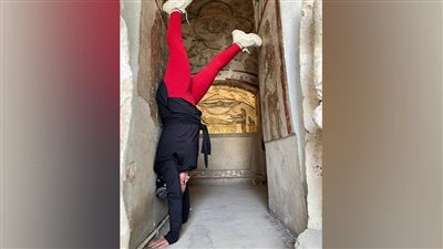 أول رد من فتاة سيشن اليوجا داخل مقبرة تيجران الأثرية بالإسكندرية 
