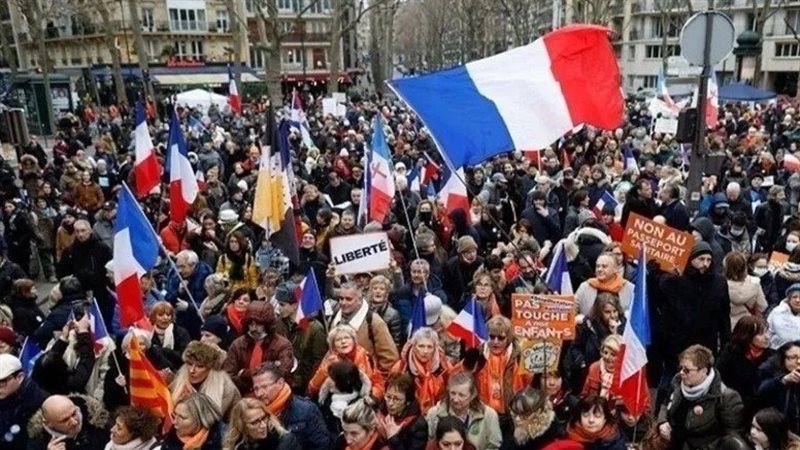 مظاهرات فرنسا، فيتو