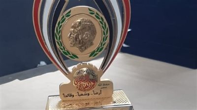  بصورة مجسمة للسيسي، مصلحة سك العملة تصمم درع عيد العمال 
