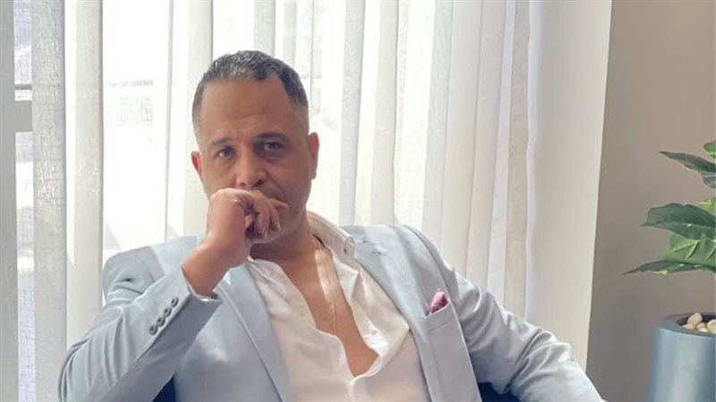 الفنان مصطفي درويش،