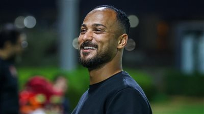 السوبر المصري، وليد سليمان يحضر تدريبات الأهلي بالإمارات قبل مواجهة بيراميدز