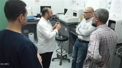 المدير التنفيذي للمستشفيات الجامعية يتفقد سير العمل بمستشفى الجراحات التخصصية (صور)