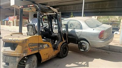 محافظ الجيزة يتابع أعمال رفع المخلفات وحالة النظافة بشوارع الزمر والمنيب