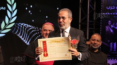 مدحت العدل عن مسلسل عملة نادرة: أول مرة اكتب صعيدي 
