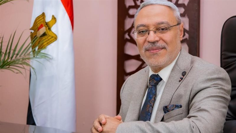 9 أعضاء هيئة تدريس