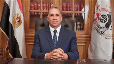 عبد الحليم علام: أنا شريك المحامي في الضرر الواقع عليه من الضرائب 