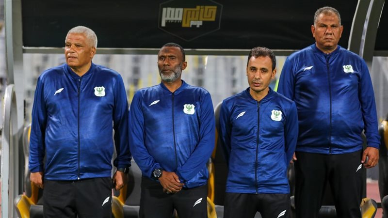الجهاز الفني للنادي