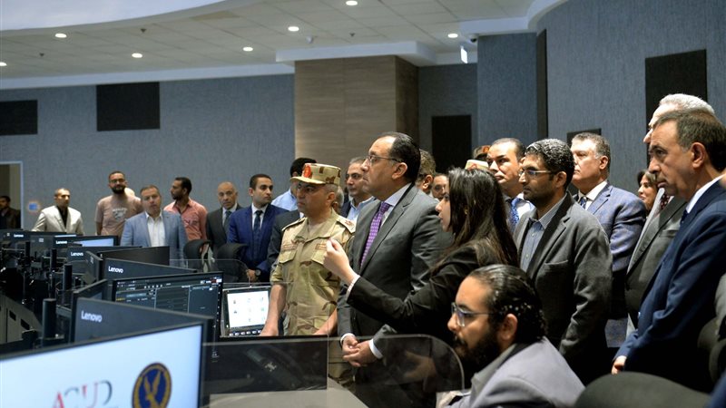 مدبولي يتفقد مبني