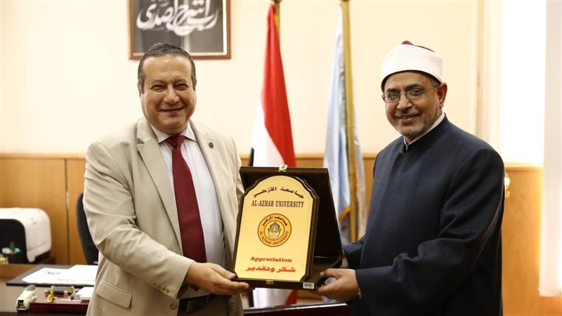 رئيس جامعة الأزهر،