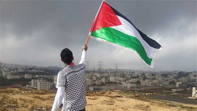خبير يكشف سبب اختيار إسرائيل  توقيت الهجوم على قطاع غزة 